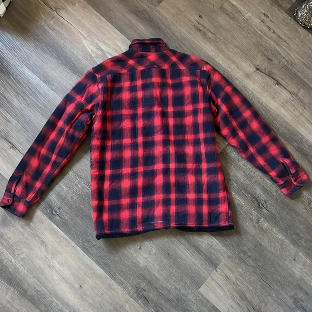 EUC Levi’s | Men’s red and navy shirt jacket lined with sherpa - Picture 7 of 9
